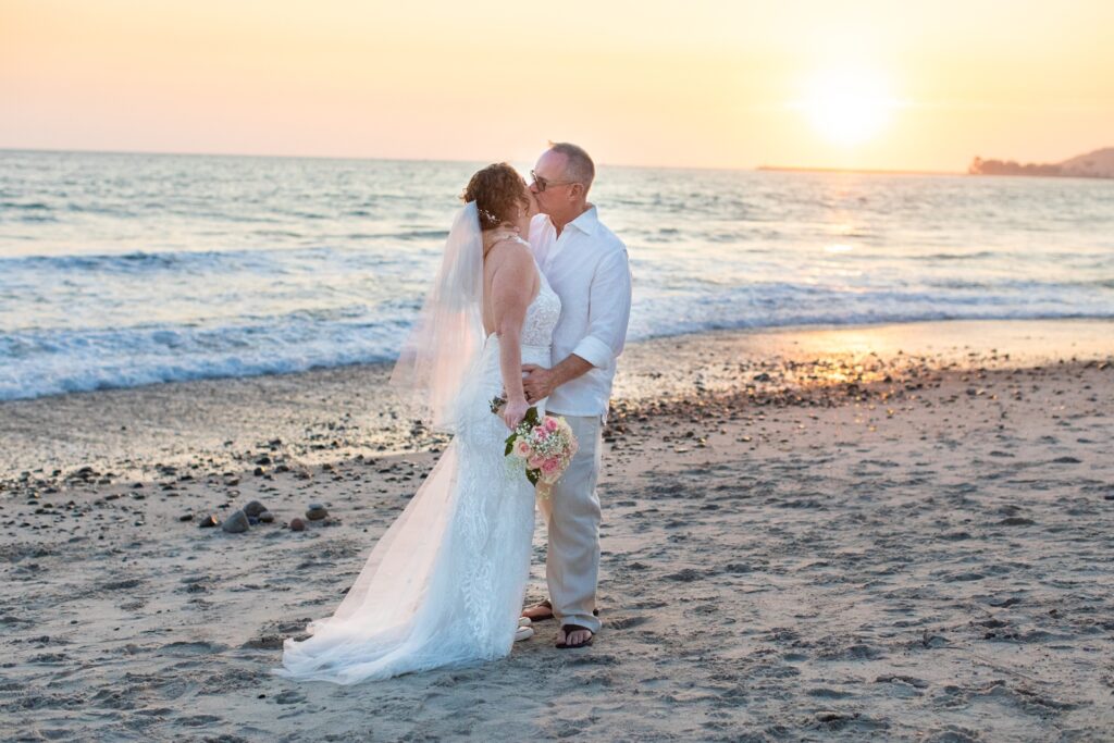 micro-wedding elopement beach